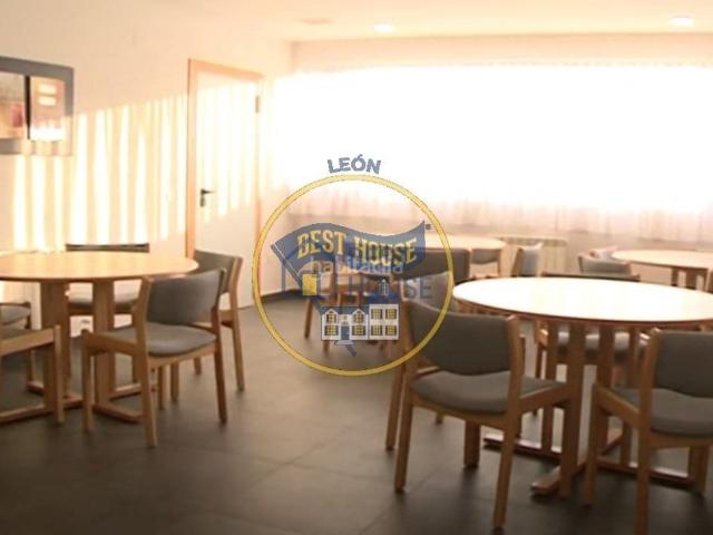 Chalet en venta en Sariegos. Chalet de uso clínico en Carbajal de la Legua. Chalets.