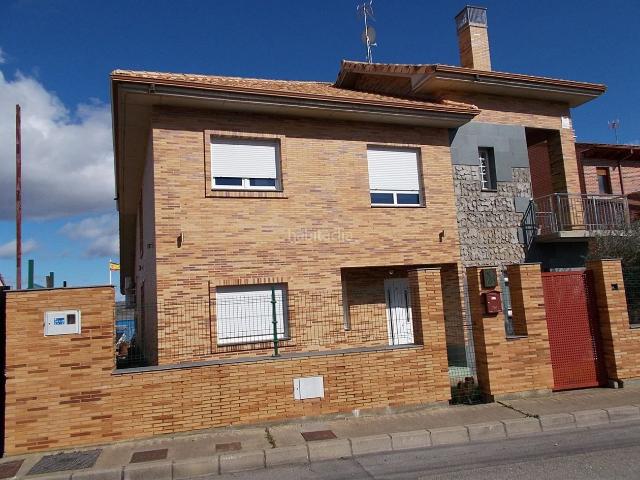 Chalet en venta en Sariegos. Chalet en Sariegos. Chalets.