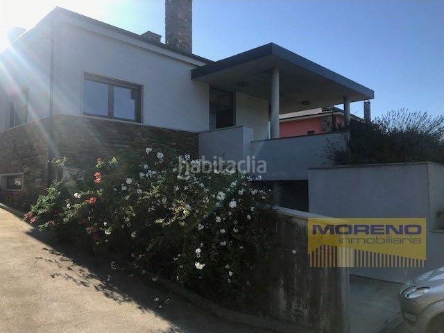 Chalet en venta en Sarria. CHALET CON PARCELA. Chalets.