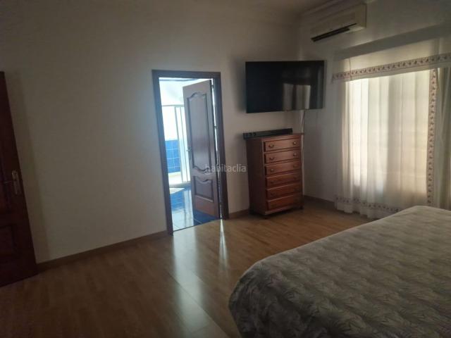 Chalet en venta en Sevilla, La Plata. CASA DE 5 DORMITORIOS Y 4 BAÑOS EN MONTELLANO, SEVILLA. Chalets.