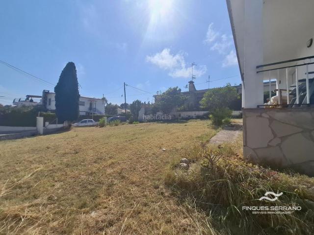 Chalet en venta en Segur de Calafell, Segur de Calafell Nucli Urbà Costa Dorada. Bonita casa de una planta con garaje y terraza soleada en el centro de Segur de Calafell. Chalets Segur de.