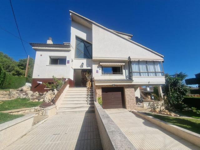 Chalet en venta en Segur de Calafell, Segur de Calafell Nucli Urbà Costa Dorada. Venta Casa en Segur de Calafell, Calafell. Vistas al mar. Chalets Segur de.
