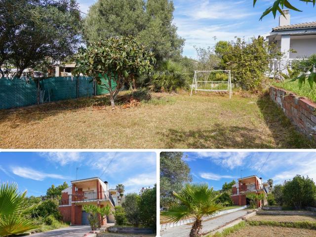 Chalet en venta en Segur de Calafell, Segur de dalt Costa Dorada. Chalet independiente para reformar en Segur de Dalt Calafell. Chalets Segur de.