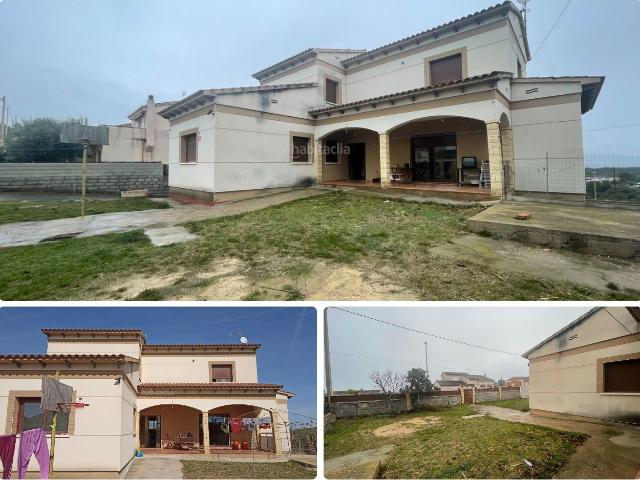 Chalet en venta en Segur de Calafell, Valldemar Montmar Costa Dorada. Casa independiente con jardín y vistas en Valldemar Segur de Calafell. Chalets Segur de.