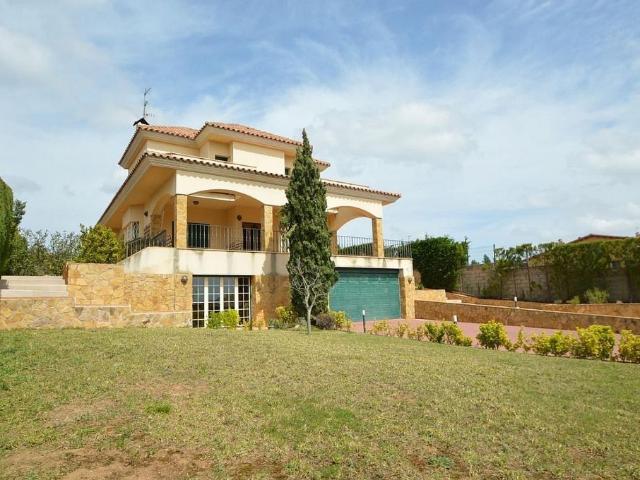 Chalet en venta en Sénia, la, de 483 m² 5 habitaciones por 700.000