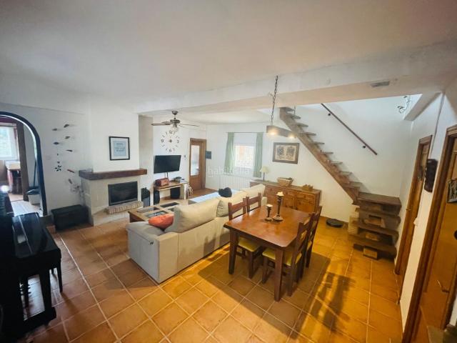 Chalet en venta en Serra. ¿Quieres vivir rodeado de naturaleza?. Chalets.