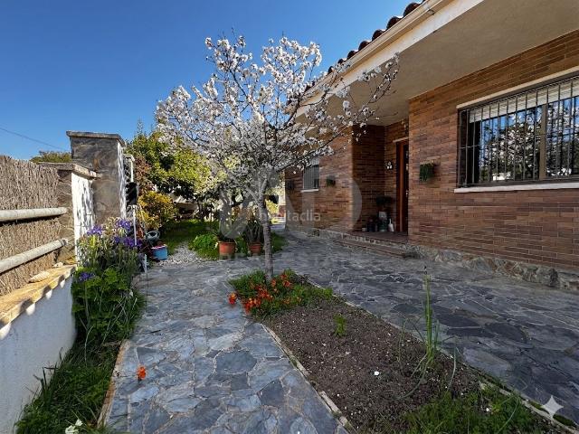Chalet en venta en Sitges, Levantina Montgavina Quintmar Costa Dorada. Chalets.