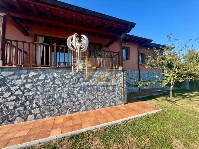 Chalet en venta en Siero, Parroquias Norte. EXCLUSIVO CHALET DE UNA SOLA PLANTA EN VENTA EN COLLADO, SIERO. Chalets.