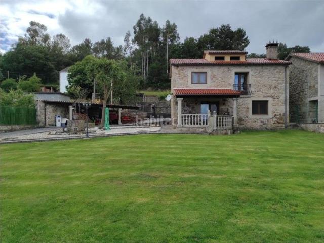 Chalet en venta en Silleda. Venta casa Taboada Silleda. Chalets.