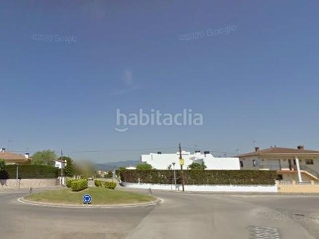 Chalet en venta en Sils. Casa aïllada sobre solar de 396m2. Chalets.