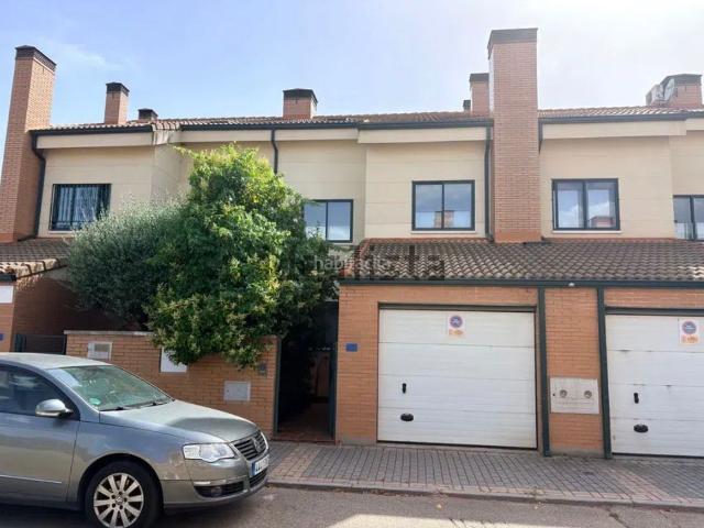 Chalet en venta en Simancas. Chalets.
