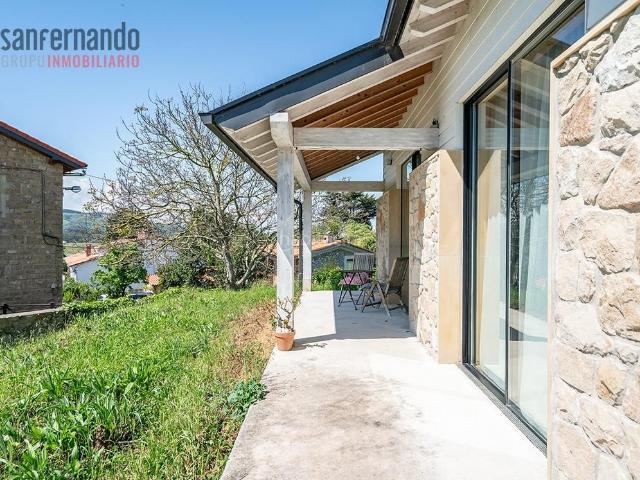 Chalet en venta en Suances. EXCLUSIVO CHALET DE DISEÑO CONTEMPORÁNEO EN TAGLE, A UN PASO DEL MAR. Chalets.