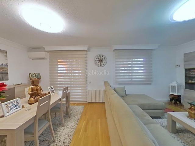 Chalet en venta en Polinyà. Polinya al lado del pabellón deportivo. Chalets.