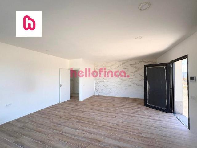 Chalet en venta en Pont de Vilomara i Rocafort El. Casa a estrenar con vistas panorámicas a la montaña en la urbanización River Park El Pont de Vilomara. Chalets Pont de Vilomara i Rocafort.