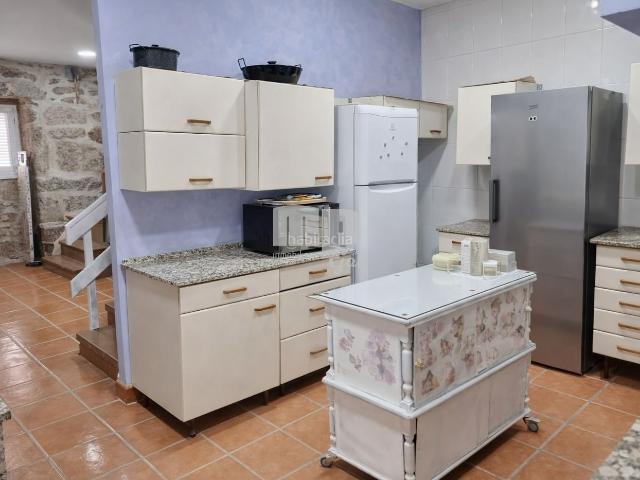 Chalet en venta en Ponteareas. Chalets.