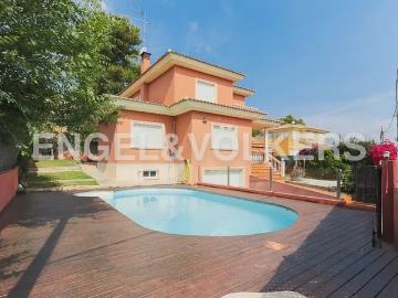 Chalet en venta en Paterna, Valencia