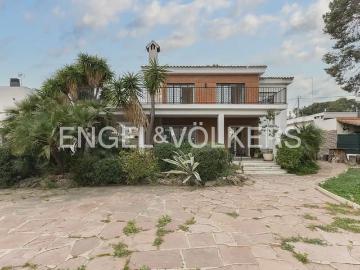 Chalet en venta en Paterna, Valencia