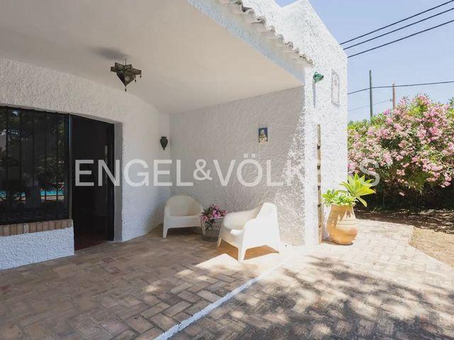 Chalet en venta en Paterna, Valencia