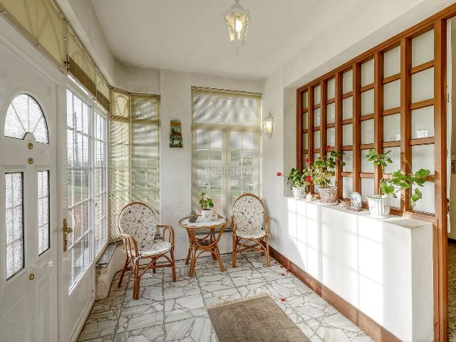 Chalet en venta en Bergondo. Chalets.