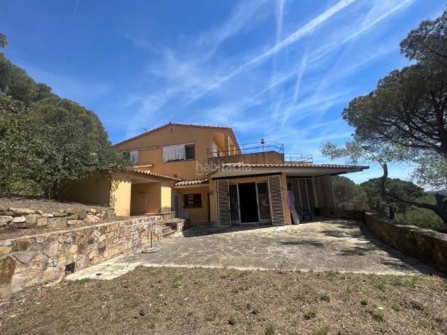 Chalet en venta en Palamós, Avinguda Catalunya Costa Brava. Finca en Palmós. Chalets.