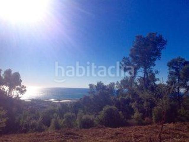 Chalet en venta en Palafolls. Chalé independiente en la Urbanización Ciudad de Jardín, Sant Genis de Palafolls. Chalets.
