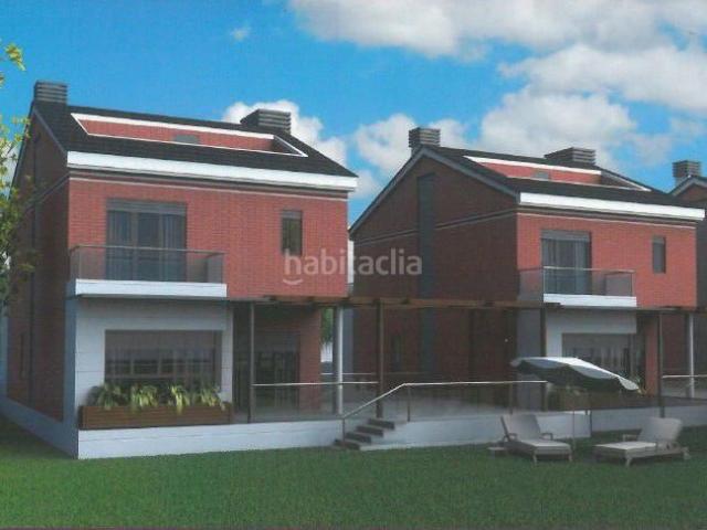 Chalet en venta en Palencia, Avenida de Madrid. Chalet en venta en Avda. Santiago Amón, 4 dormitorios. Chalets.