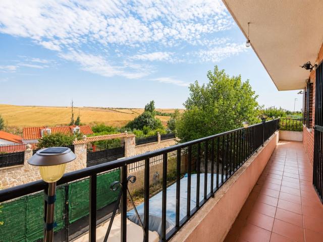 Chalet en venta en Palomeque. CASALIA presenta: Chalet independiente con más de 1.000 m² de parcela Palomeque Toledo. Chalets.