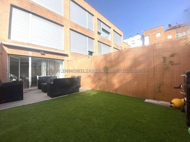 Chalet en venta en Pamplona Iruña, Chantrea. Estupendo chalet adosado en Alemanes. Chalets Pamplona.