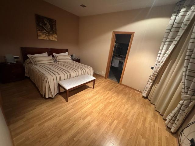 Chalet en venta en Paradas. chalet. Chalets.