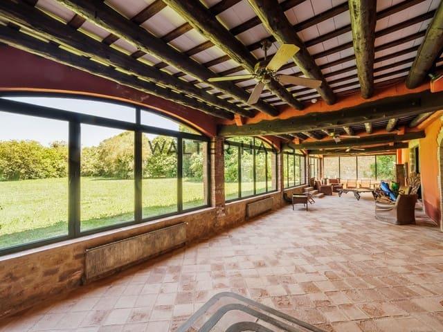Chalet en venta en Parlavà, Girona