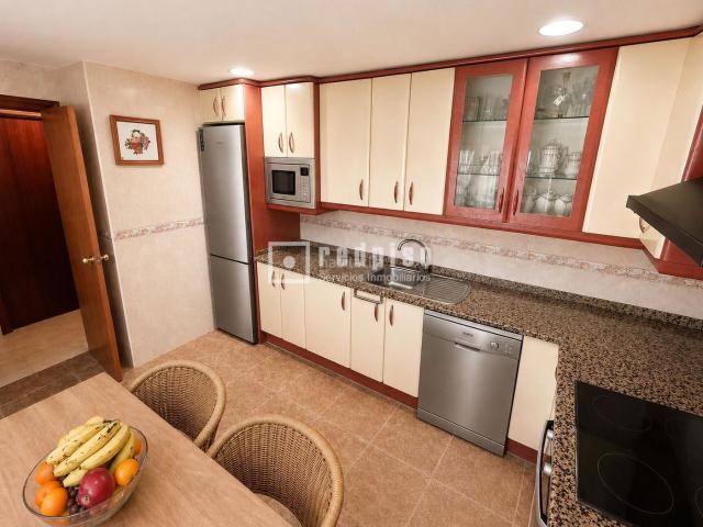 Chalet en venta en Parla, Las Américas. Espectacular unifamiliar en las Américas. Chalets.