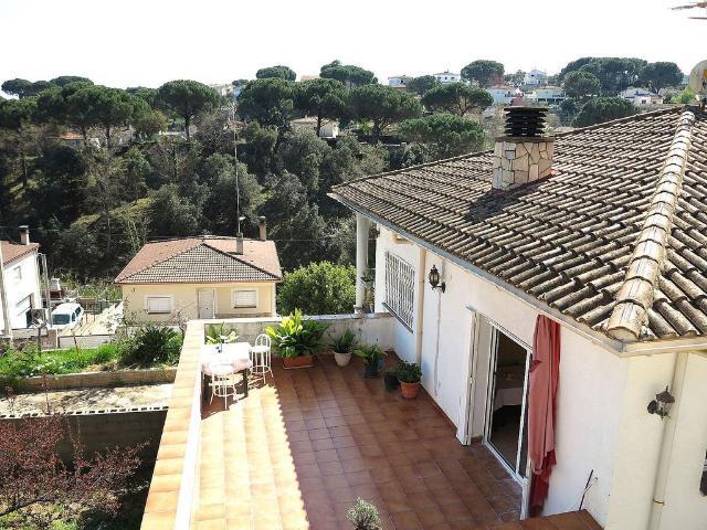 Chalet en venta en parque Blanes Agora, Tordera, de 103 m² 5 habitaciones por 297.000
