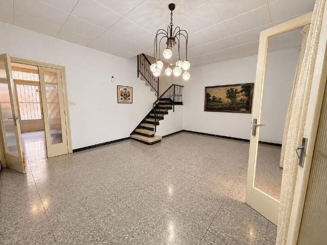 Chalet en venta en pasaje Blanchart, Hospitalet de Llobregat, L´, de 114 m² 4 habitaciones por 420.000