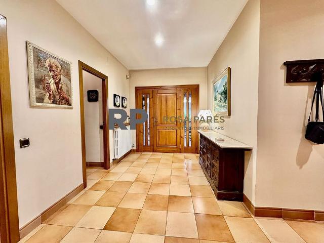 Chalet en venta en paseo De Catalunya, Aiguafreda, de 350 m² 4 habitaciones por 585.000