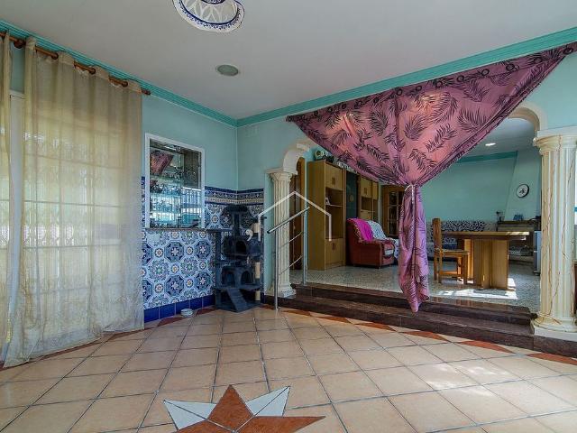 Chalet en venta en paseo De Sant Valerià, Lliçà d´Amunt, de 445 m² 3 habitaciones por 340.000