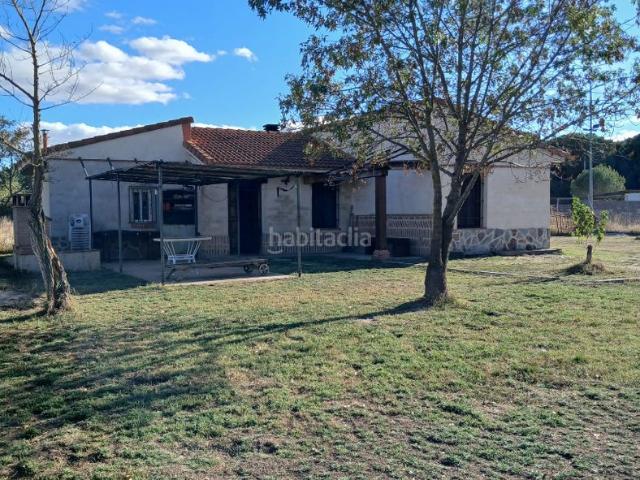 Chalet en venta en Pedraja de Portillo La. Oportunidad Chalet Independiente en La Pedraja de Portillo de dos dormitorios. Chalets Pedraja de Portillo.
