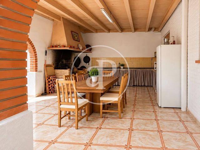 Chalet en venta en Pedralba, Valencia