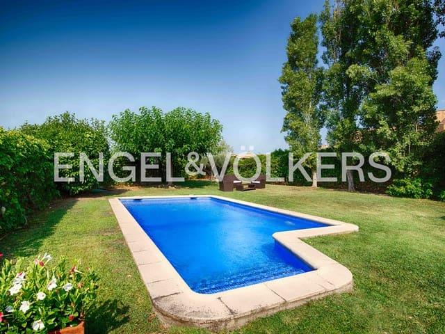 Chalet en venta en Pedret i Marzà, Girona Costa Brava