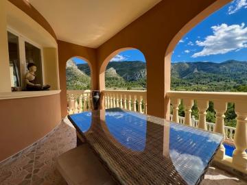 Chalet en venta en Pedreguer, Alicante Costa Blanca