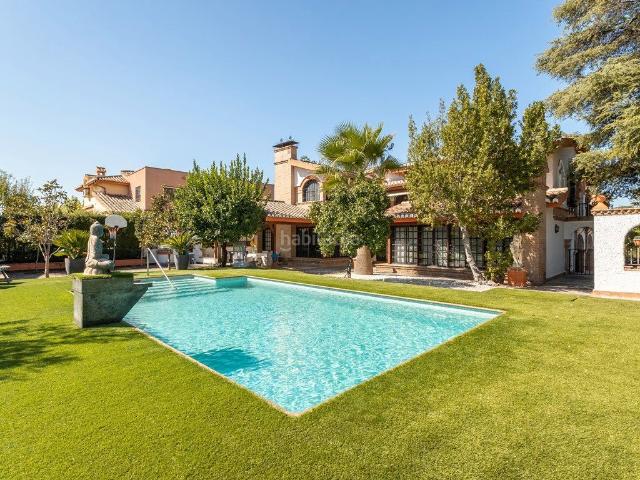 Chalet en venta en Peligros. Chalets.