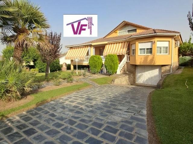 Chalet en venta en Pepino. IMPRESIONANTE CHALET EN EL GRAN CHAPARRAL. Chalets.