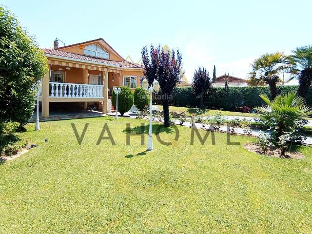 Chalet en venta en Pepino. VAHOME PRESENTA FANTASTICA VIVIENDA EN PEPINO Toledo. Chalets.