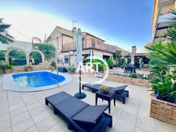Chalet en venta en Picassent, Valencia