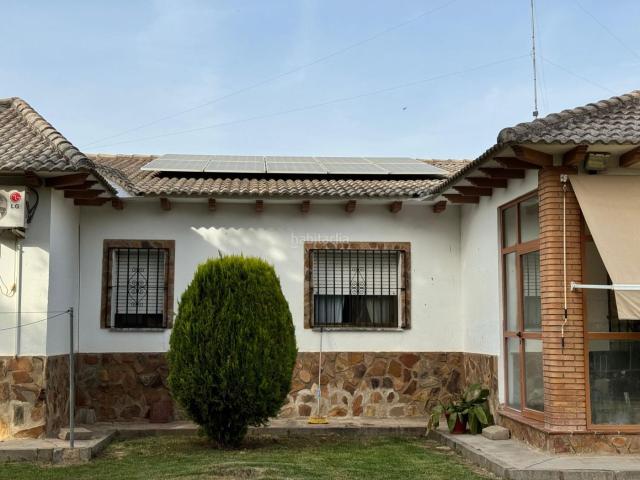 Chalet en venta en Picón. Chalet en venta en Picon, 4 dormitorios. Chalets.