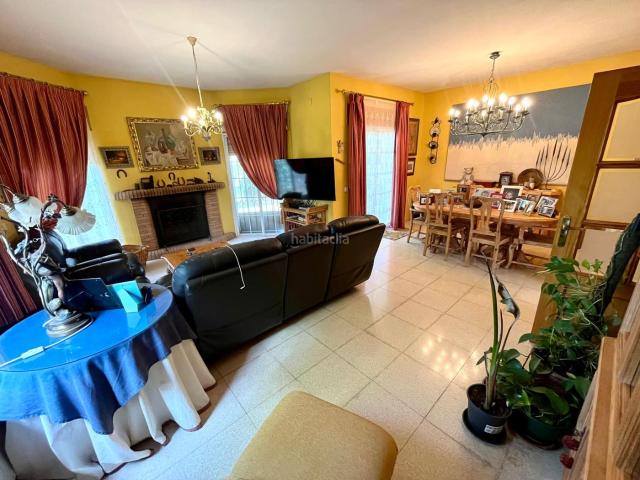 Chalet en venta en Piedrabuena. CHALET INDEPENDIENTE EN PIEDRABUENA. Chalets.