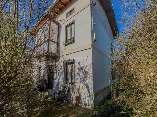 Chalet en venta en Piélagos, Arce. Terreno urbano en puente arce. Chalets.