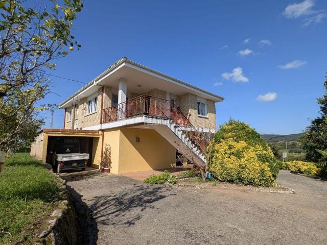 Chalet en venta en Piélagos, Renedo. Chalet en venta en Renedo, 3 dormitorios. Chalets.