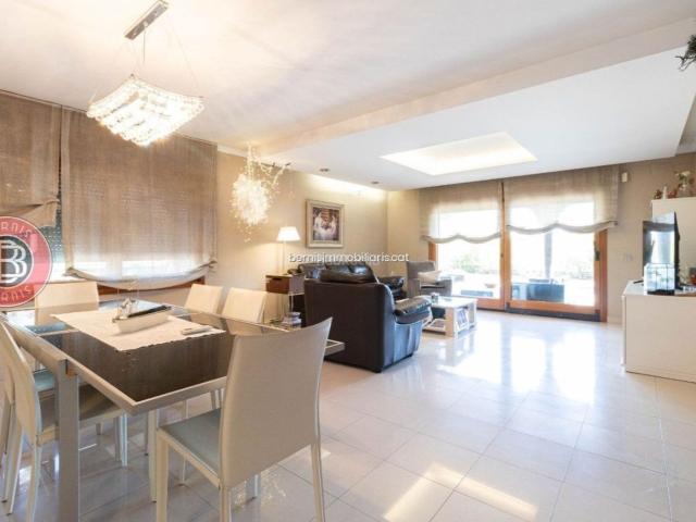 Chalet en venta en Piera. Chalets.