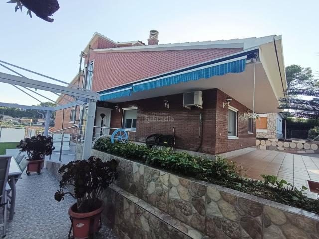 Chalet en venta en Piera. Chalets.