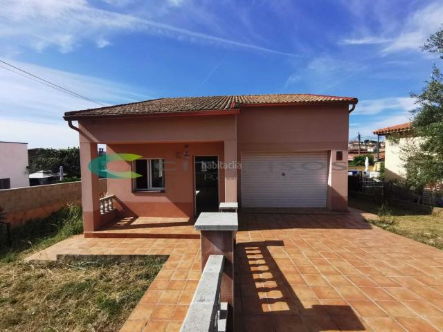 Chalet en venta en Piera. Chalets.